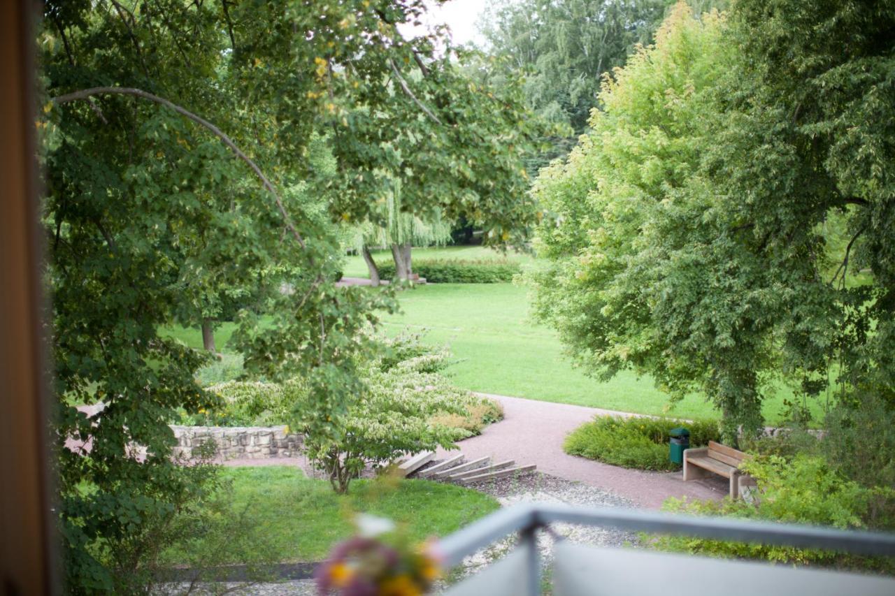 Ferienwohnung Am Kurpark Бад Клостерлаусниц Екстериор снимка