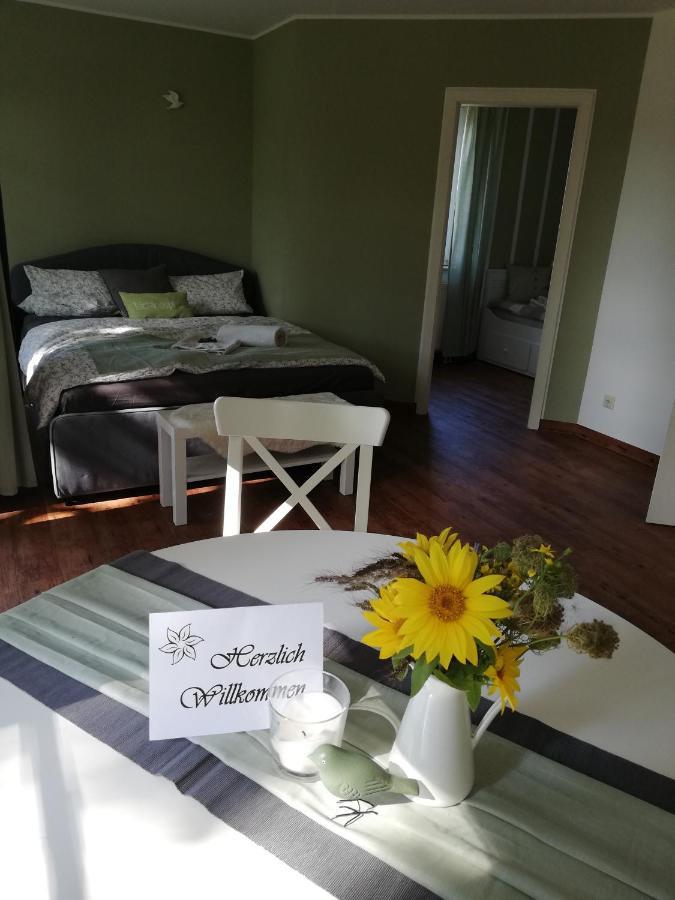 Ferienwohnung Am Kurpark Бад Клостерлаусниц Екстериор снимка
