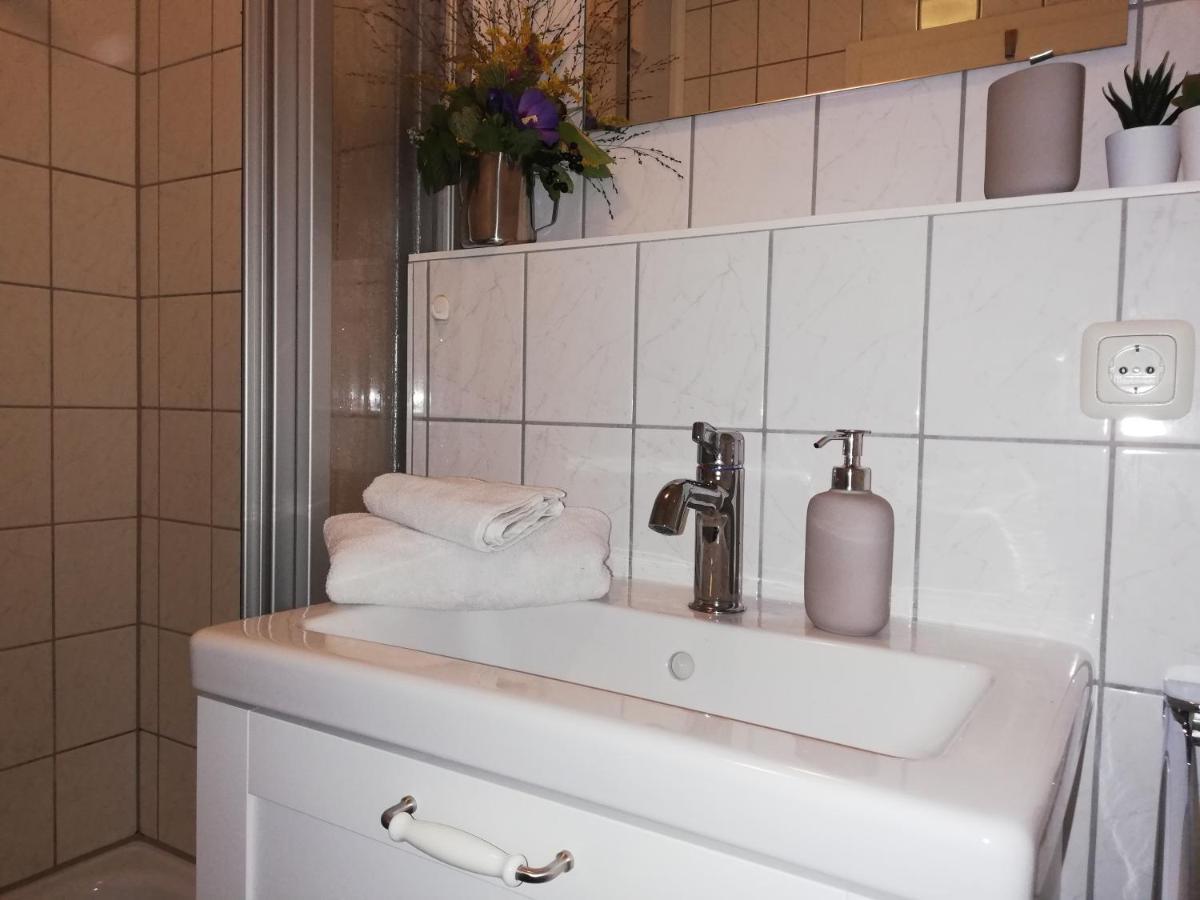 Ferienwohnung Am Kurpark Бад Клостерлаусниц Екстериор снимка