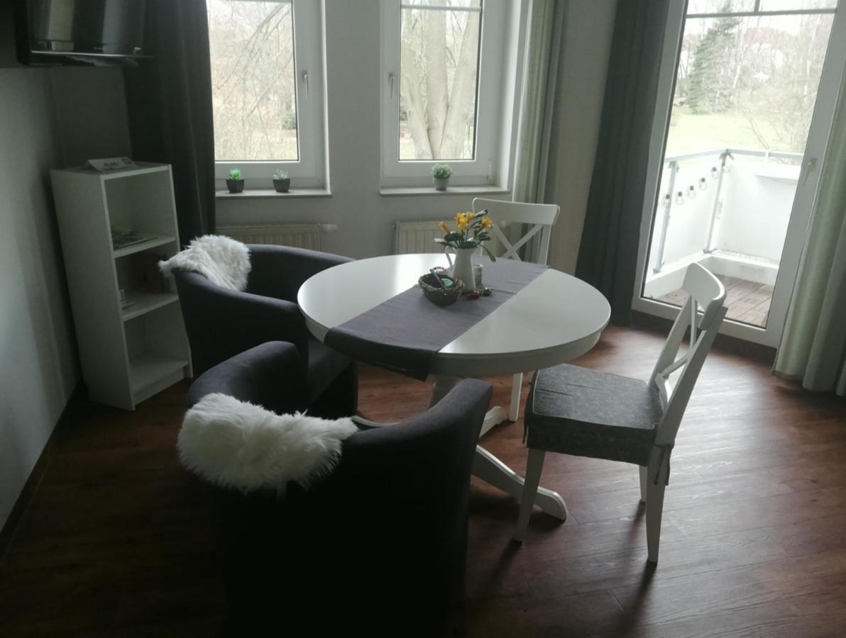 Ferienwohnung Am Kurpark Бад Клостерлаусниц Екстериор снимка